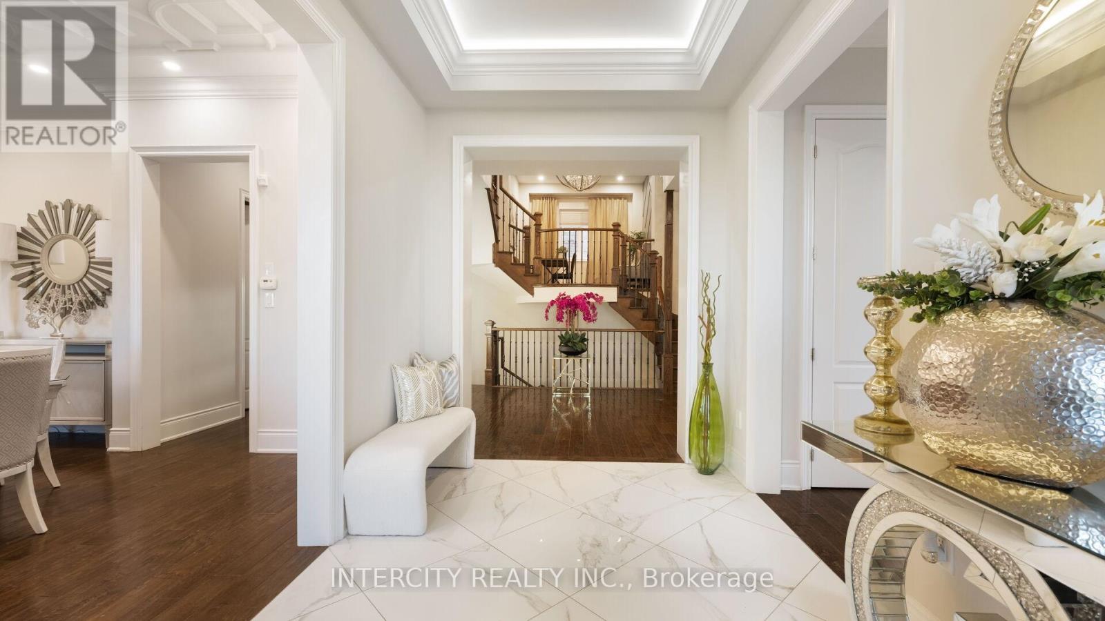 29 Chiming Road, Brampton, Ontario  L6P 4E1 - Photo 8 - W13016314