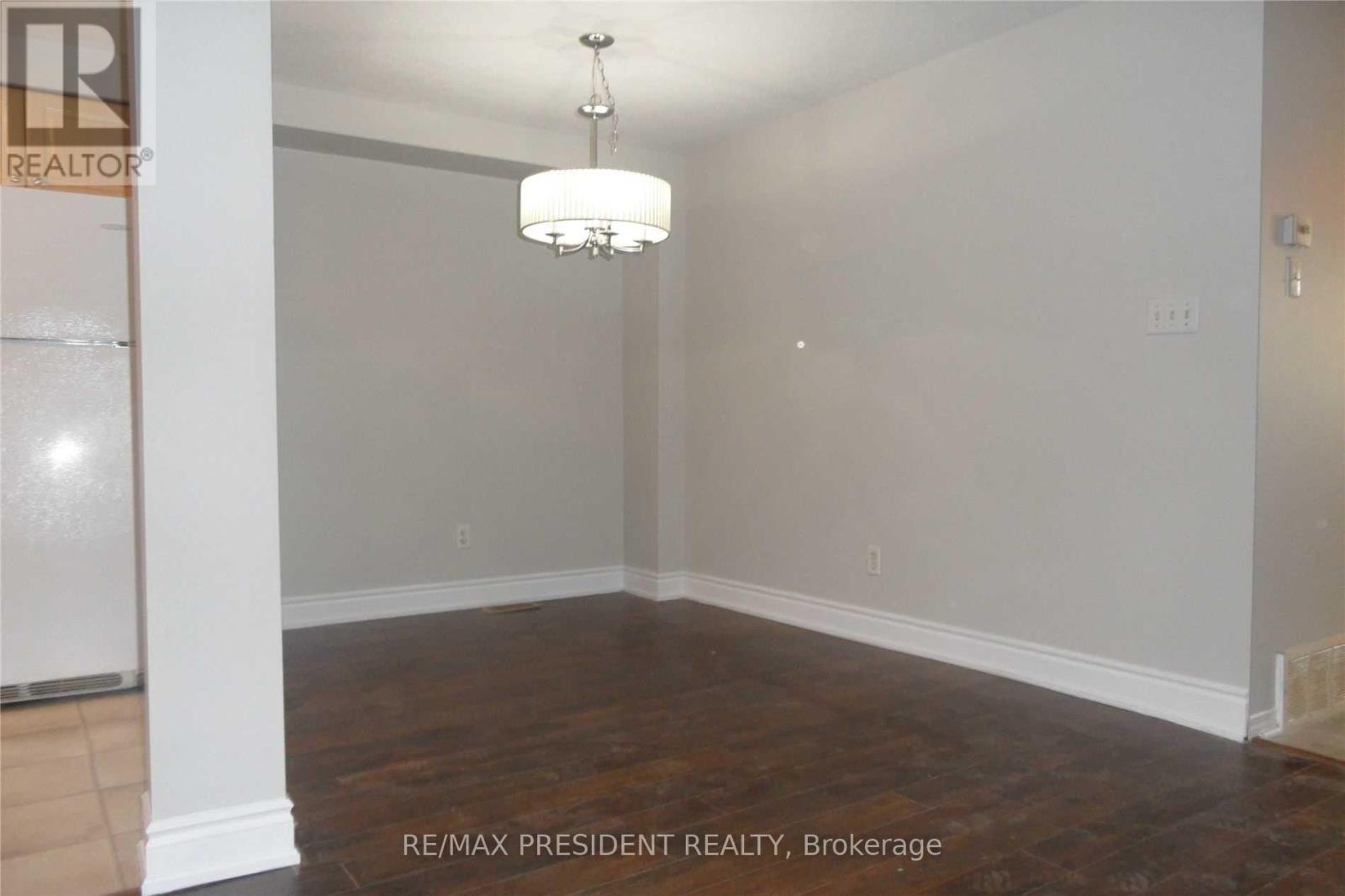 135 Activa Avenue, Kitchener, Ontario  N2E 3T3 - Photo 3 - X13016310