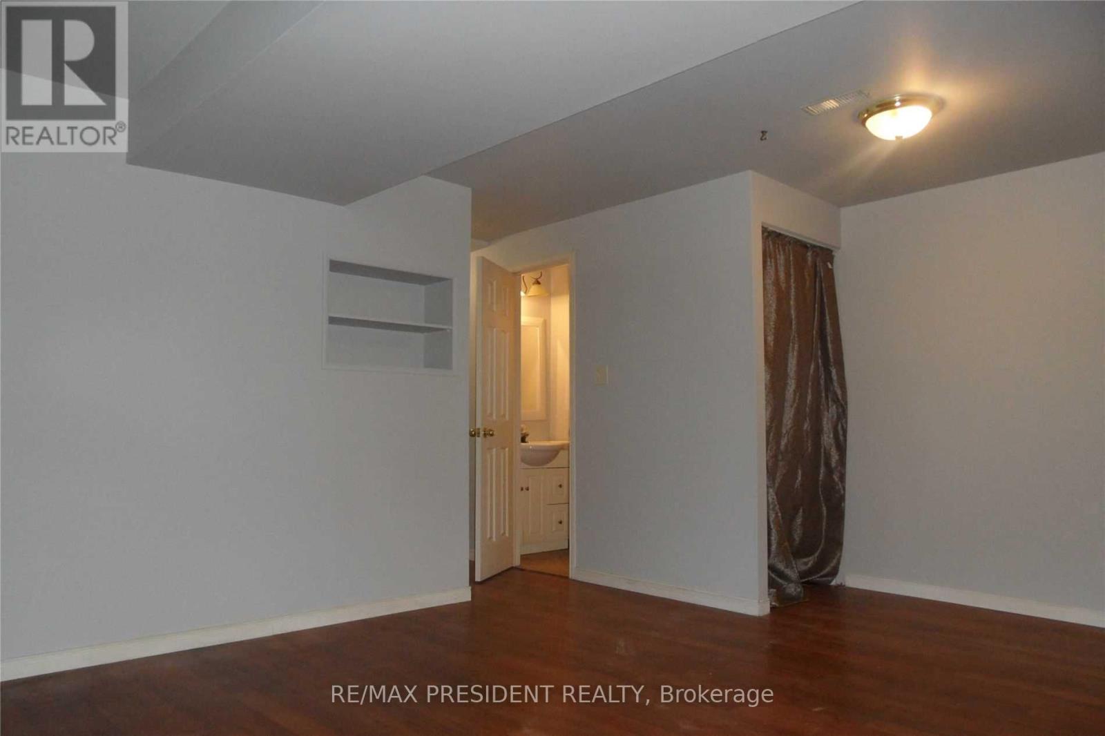 135 Activa Avenue, Kitchener, Ontario  N2E 3T3 - Photo 5 - X13016310