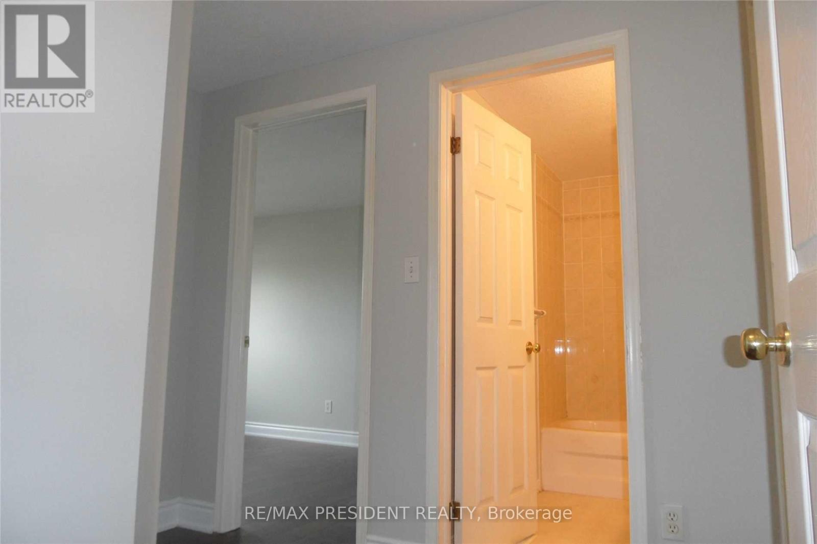 135 Activa Avenue, Kitchener, Ontario  N2E 3T3 - Photo 6 - X13016310