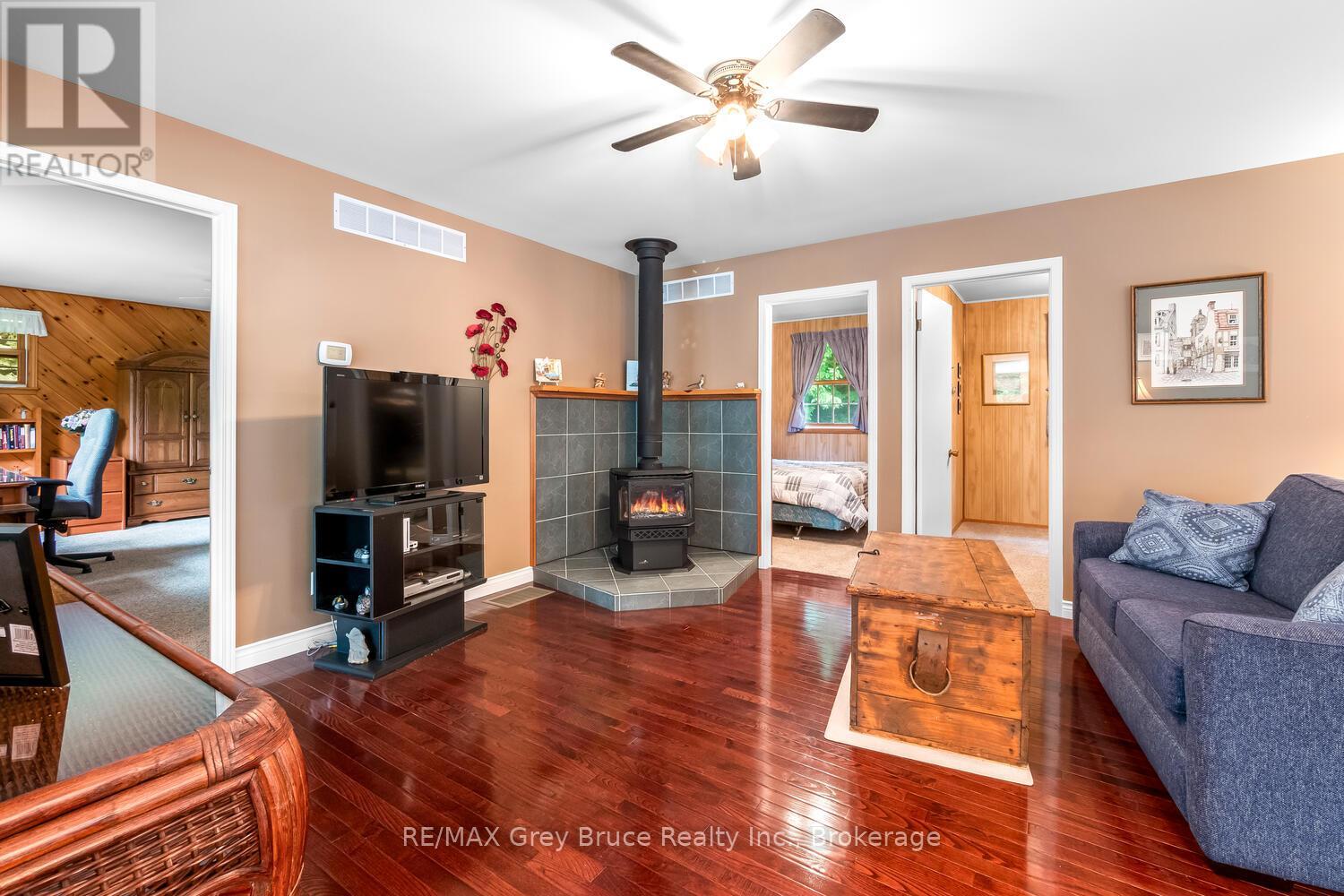 186 Hope Bay Road, South Bruce Peninsula, Ontario  N0H 2T0 - Photo 15 - X12253861