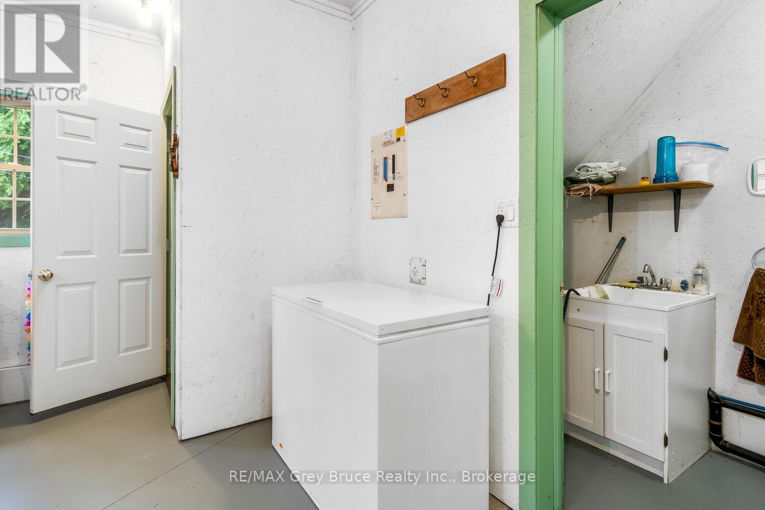 186 Hope Bay Road, South Bruce Peninsula, Ontario  N0H 2T0 - Photo 34 - X12253861