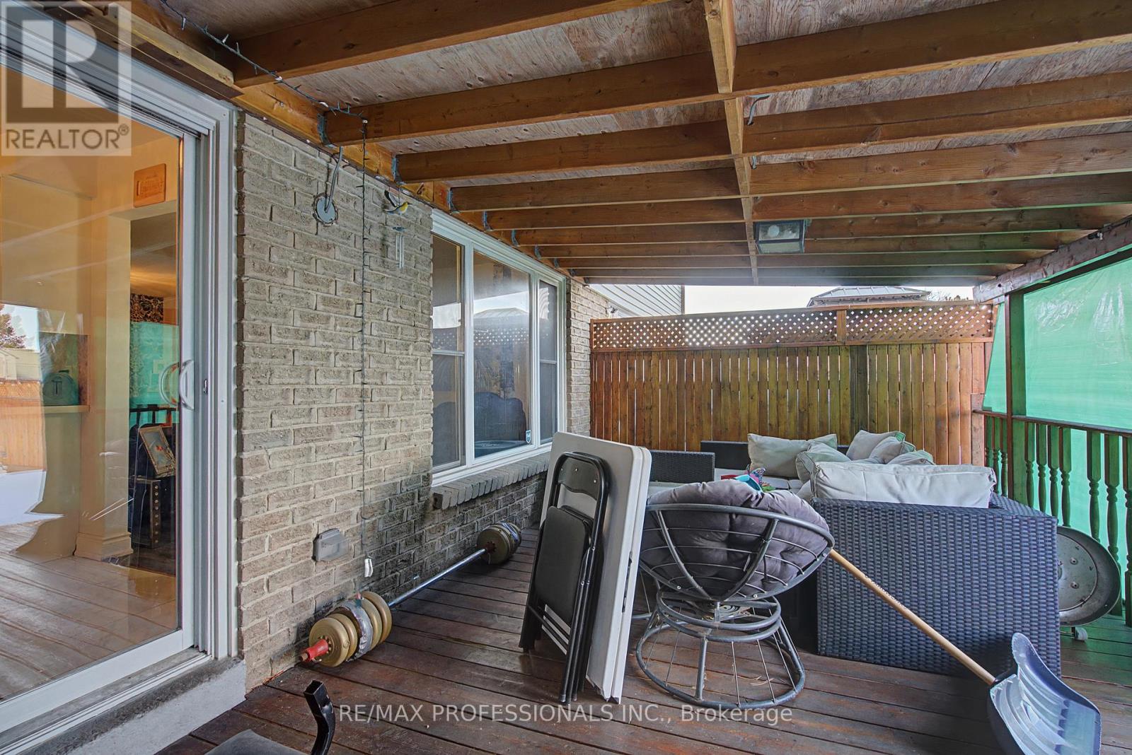 180 Royal Salisbury Way, Brampton, Ontario  L6V 3J9 - Photo 23 - W12822850