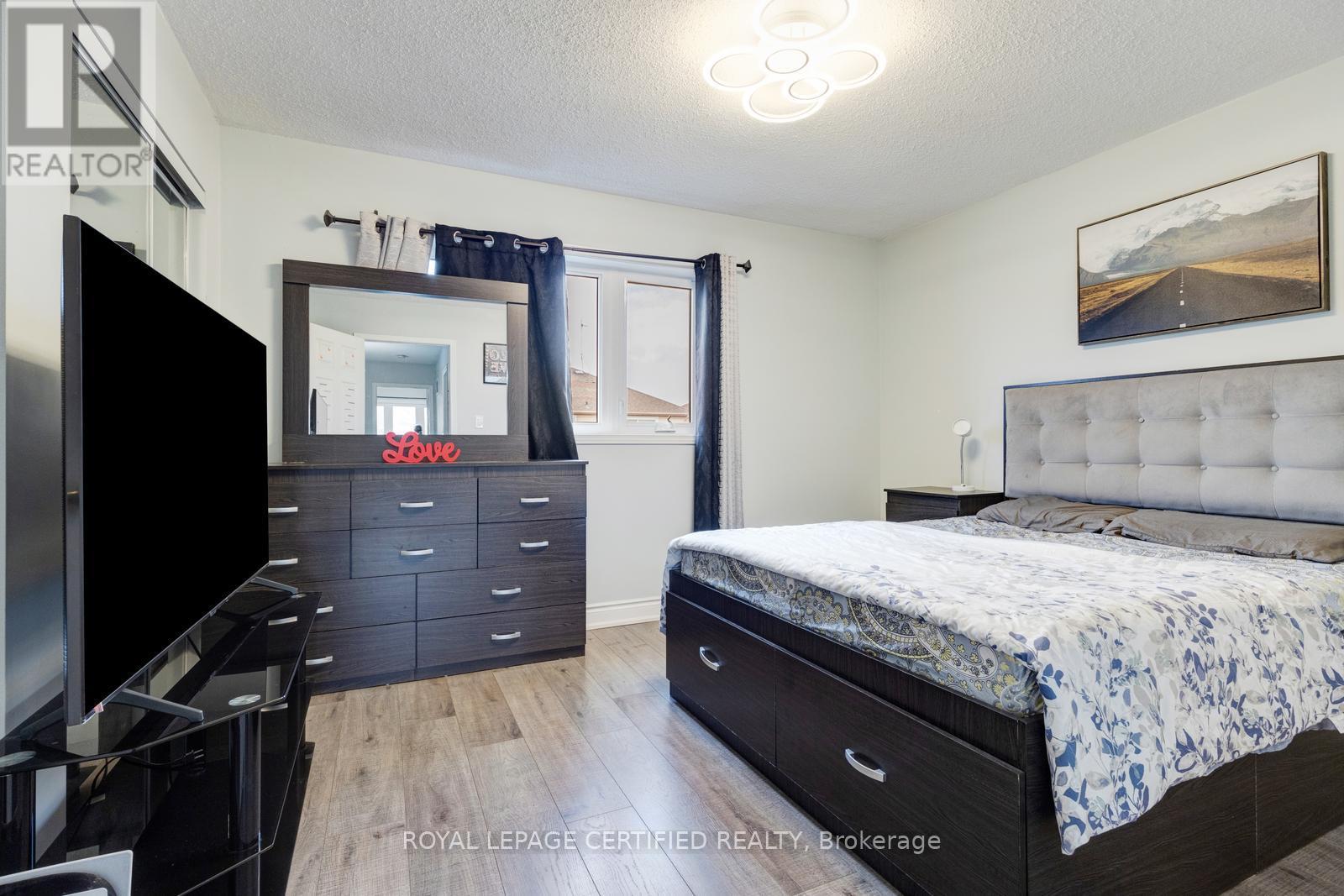 299 Pressed Brick Drive N, Brampton, Ontario  L6V 4L2 - Photo 21 - W12978796