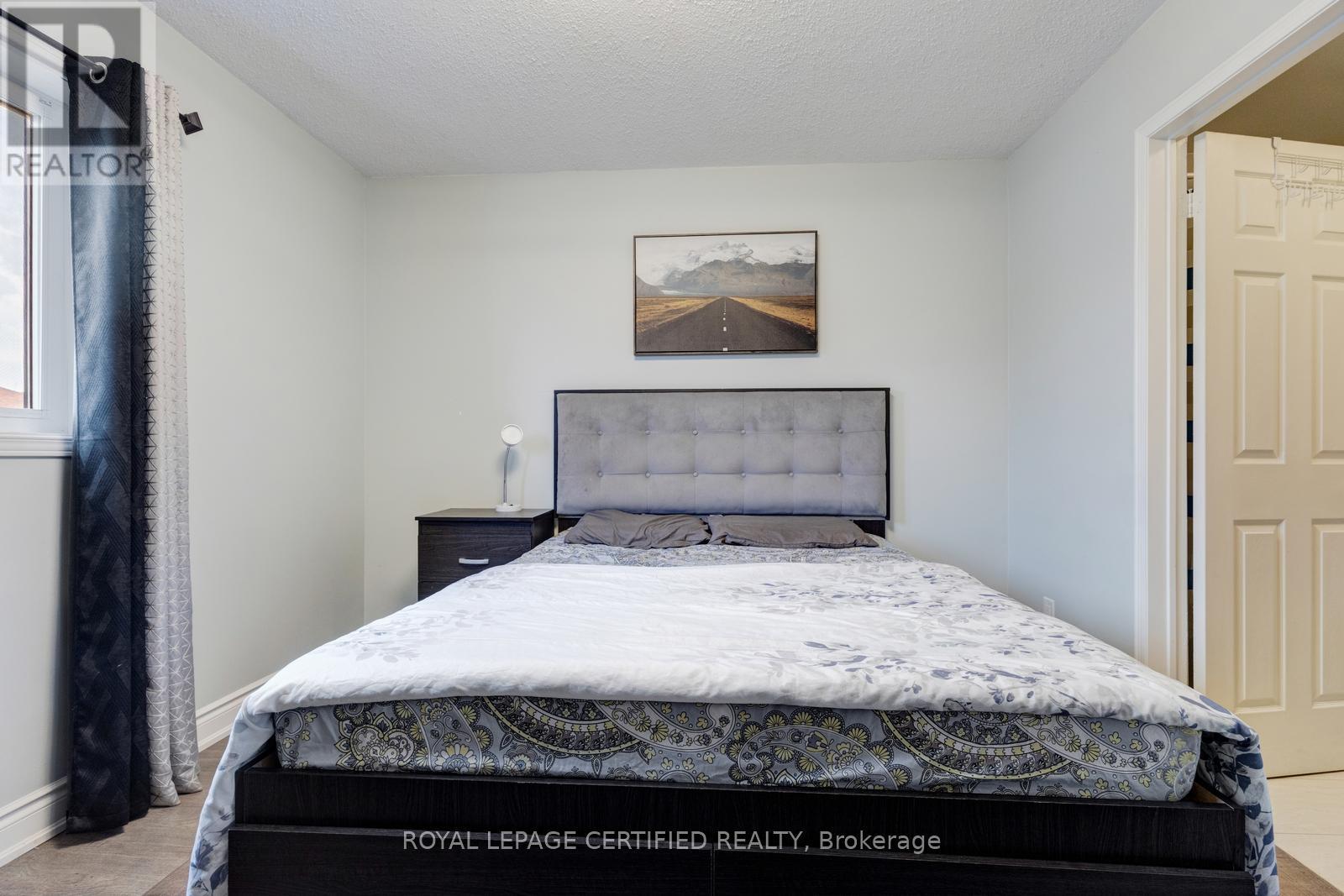 299 Pressed Brick Drive N, Brampton, Ontario  L6V 4L2 - Photo 22 - W12978796