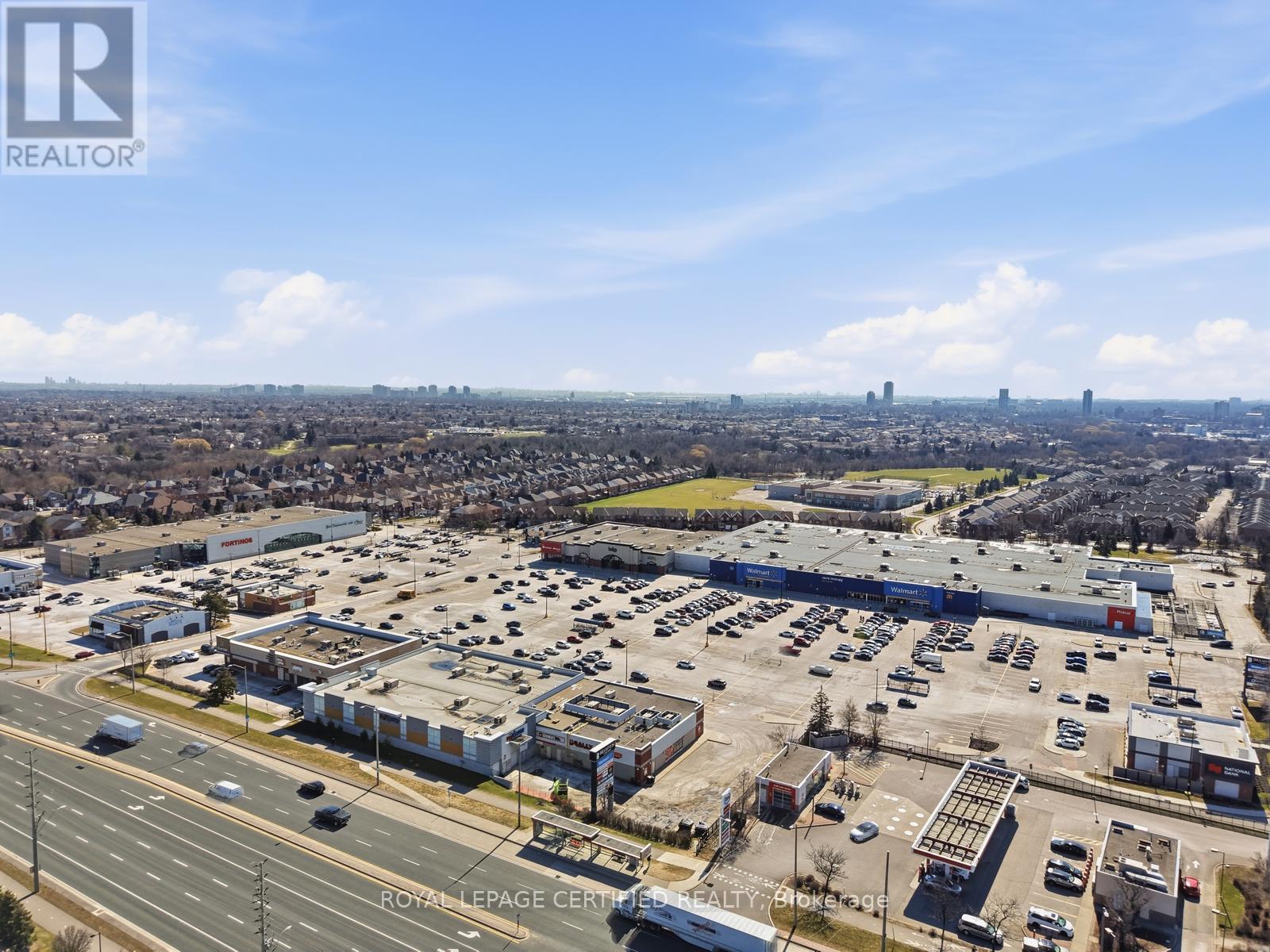 299 Pressed Brick Drive N, Brampton, Ontario  L6V 4L2 - Photo 43 - W12978796