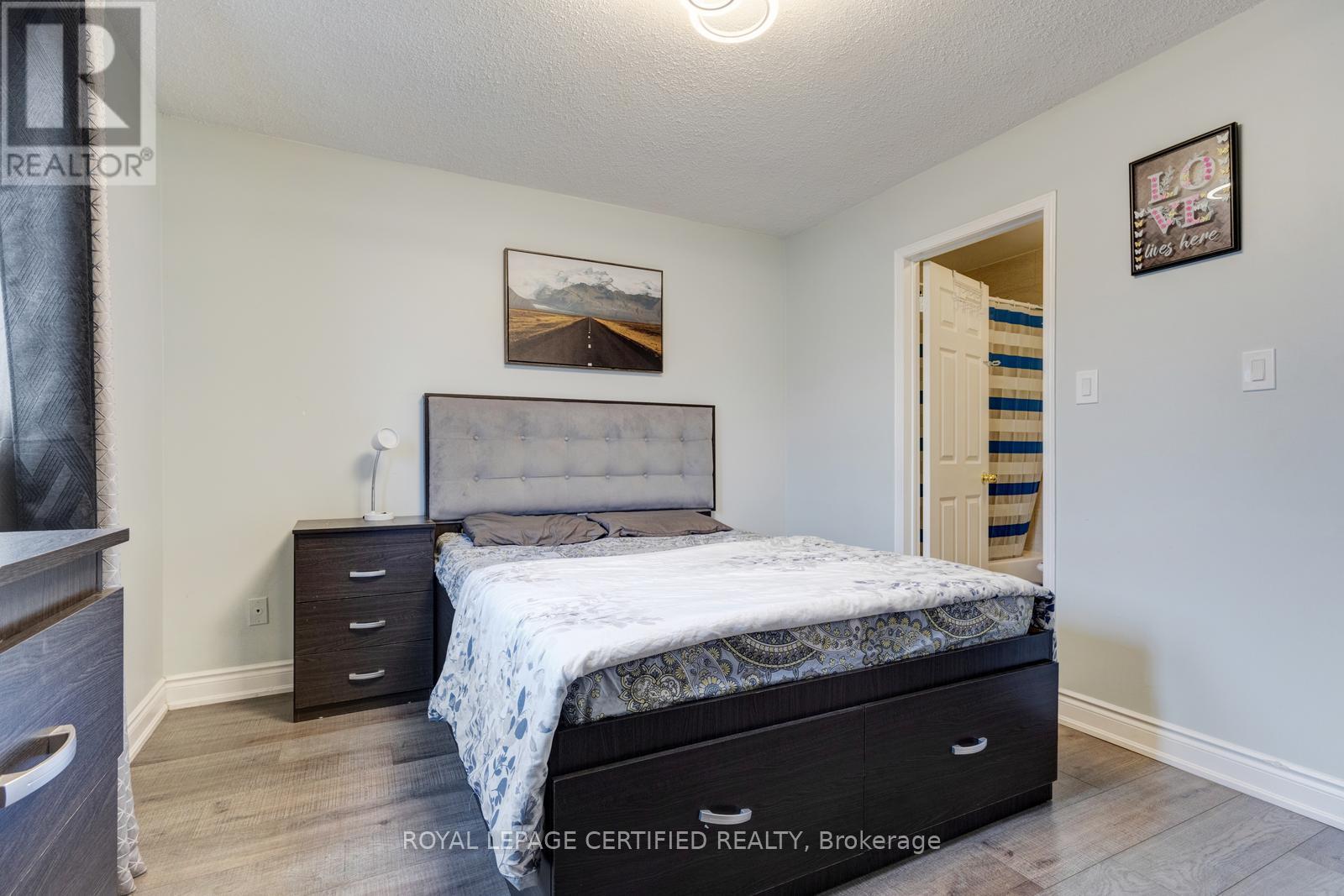 299 Pressed Brick Drive N, Brampton, Ontario  L6V 4L2 - Photo 23 - W12978796