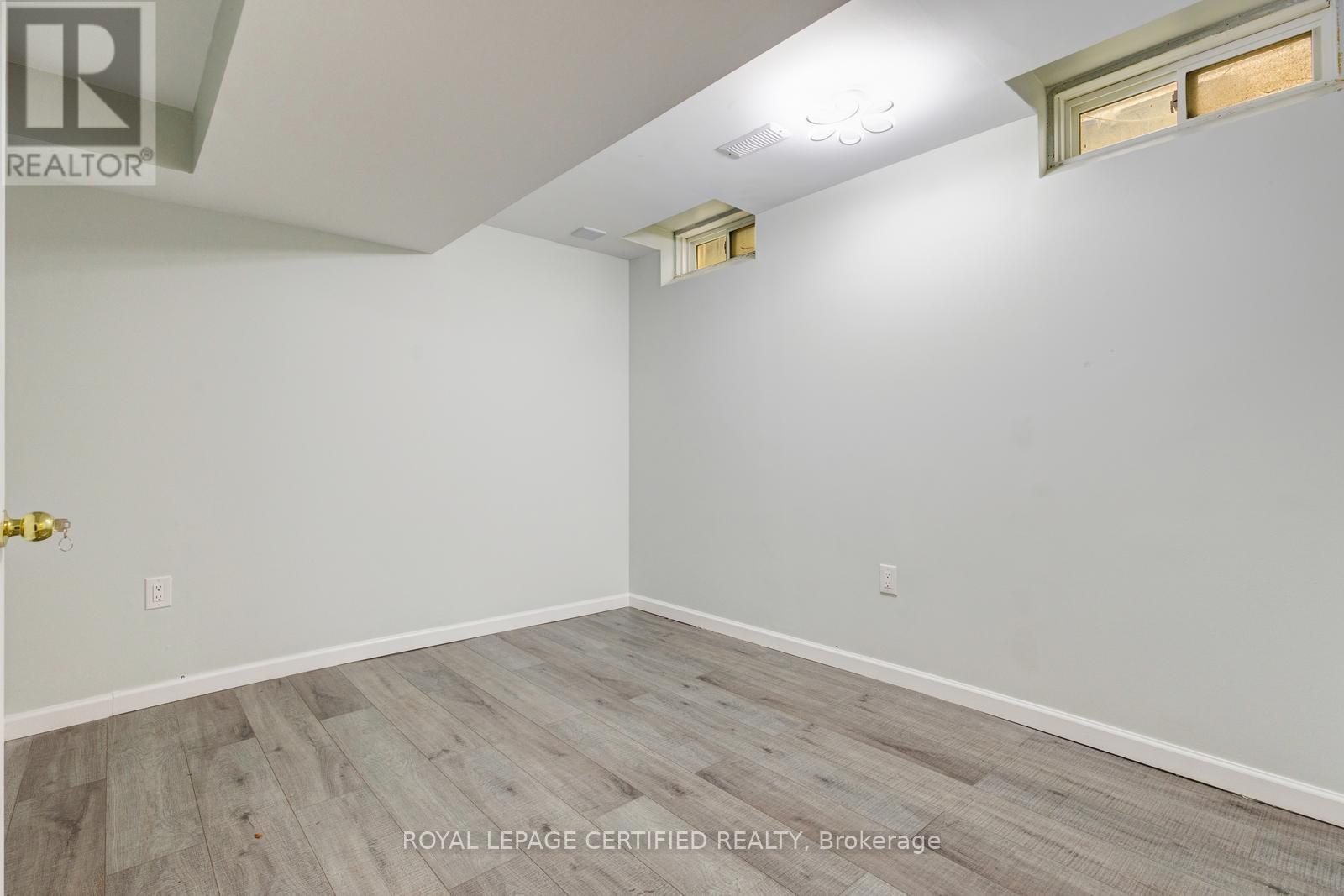 299 Pressed Brick Drive N, Brampton, Ontario  L6V 4L2 - Photo 35 - W12978796