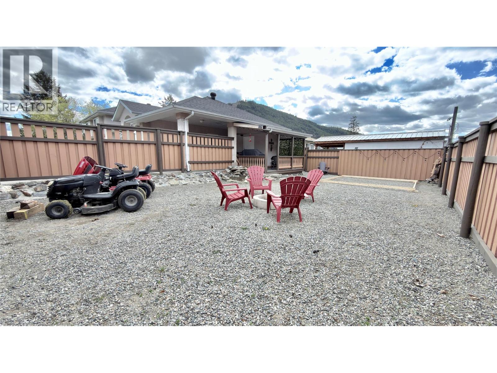 611 Gertrude Street, Midway, British Columbia  V0H 1M0 - Photo 10 - 10379901