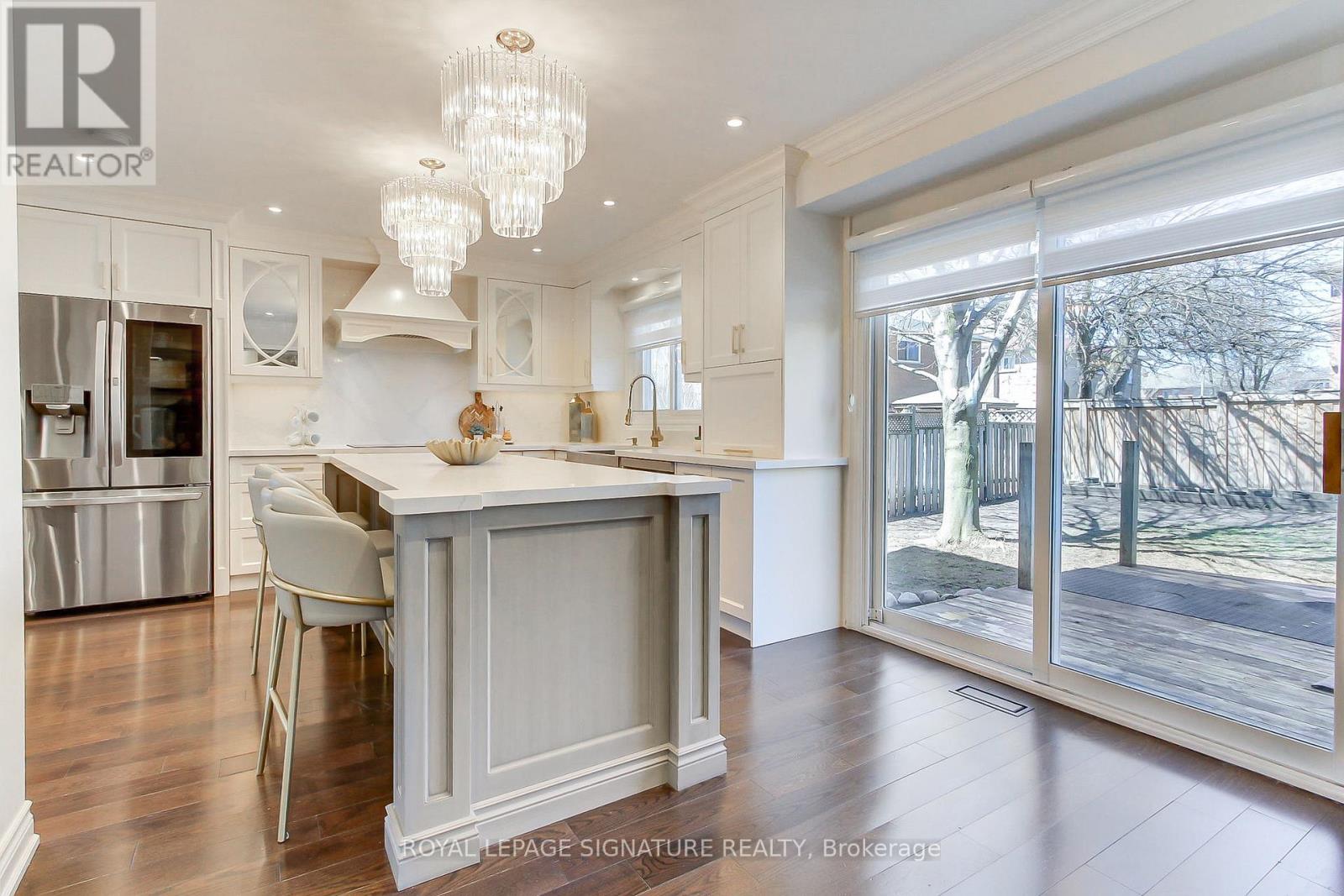 43 Falstaff Crescent, Whitby, Ontario  L1R 1W3 - Photo 15 - E13016324