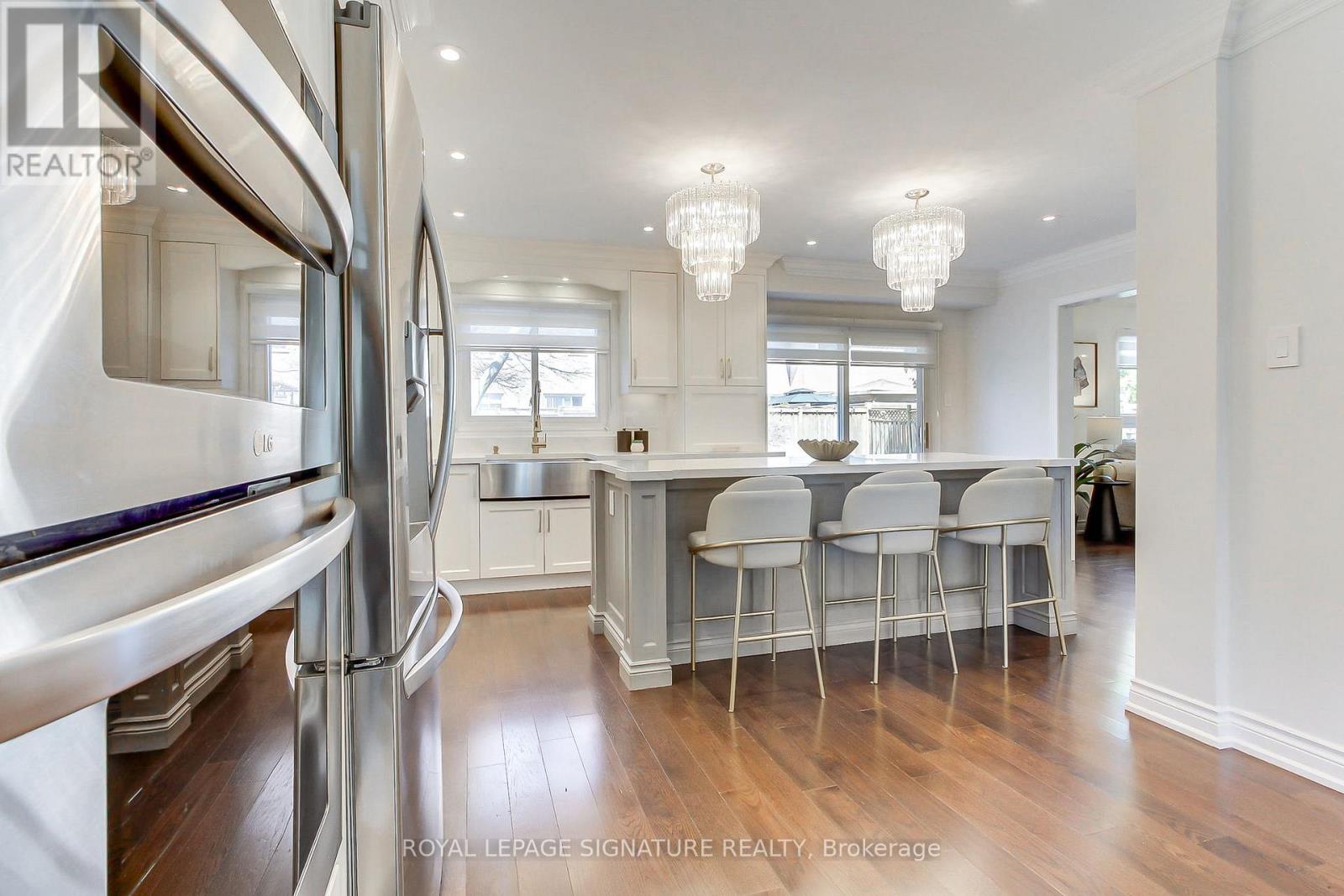 43 Falstaff Crescent, Whitby, Ontario  L1R 1W3 - Photo 14 - E13016324