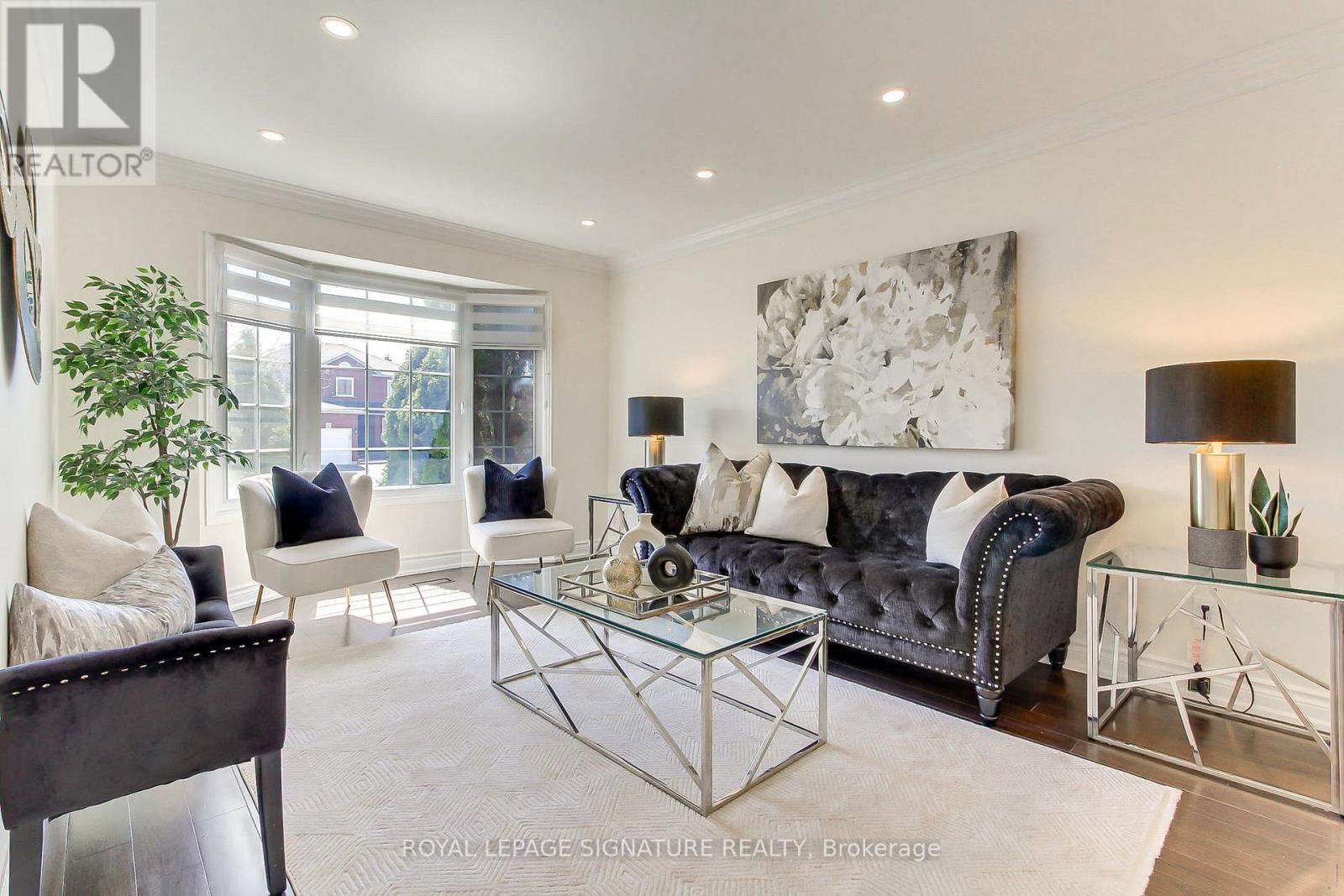 43 Falstaff Crescent, Whitby, Ontario  L1R 1W3 - Photo 8 - E13016324