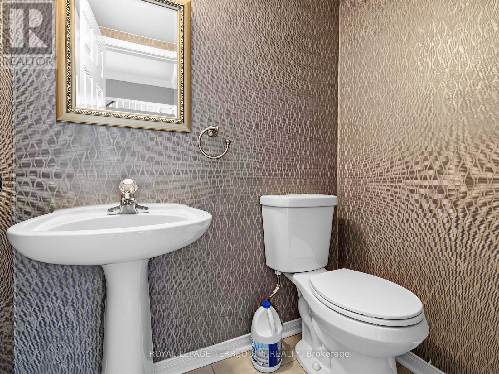 284 Pinnacle Trail, Aurora, Ontario  L4G 7G2 - Photo 17 - N12892708