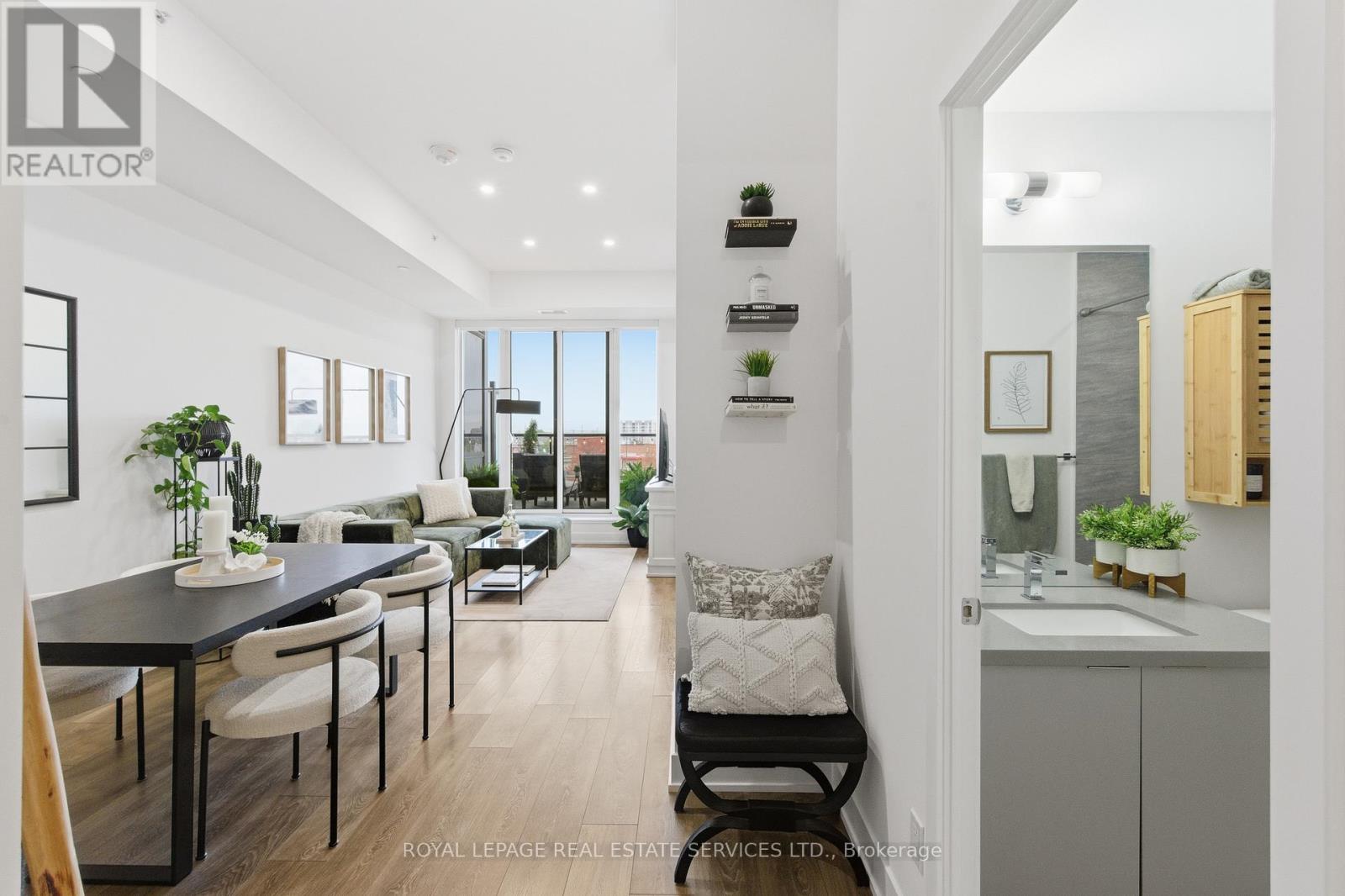 314 - 297 OAK WALK DRIVE, Oakville, Ontario