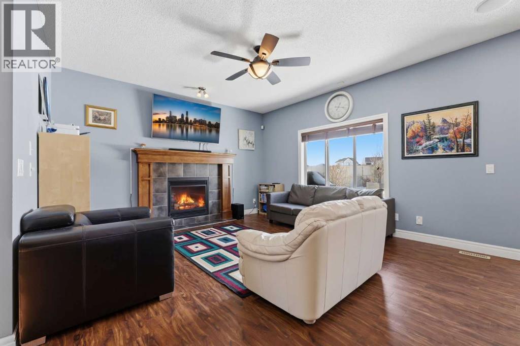 399 Coopers Drive Sw, Airdrie, Alberta  T4B 0C8 - Photo 12 - A2301883