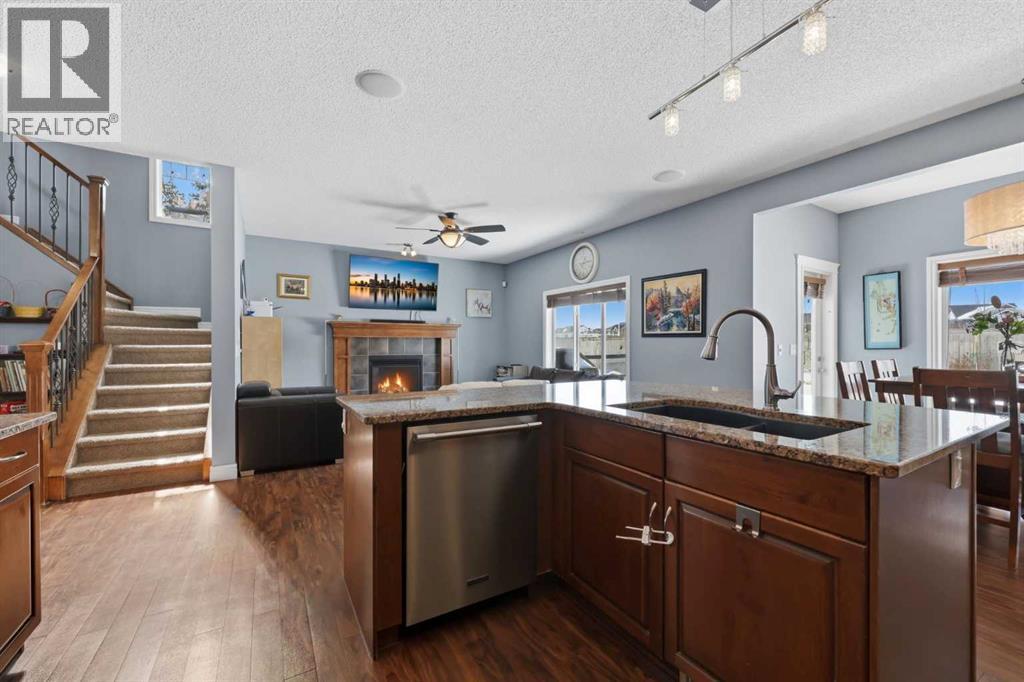 399 Coopers Drive Sw, Airdrie, Alberta  T4B 0C8 - Photo 8 - A2301883