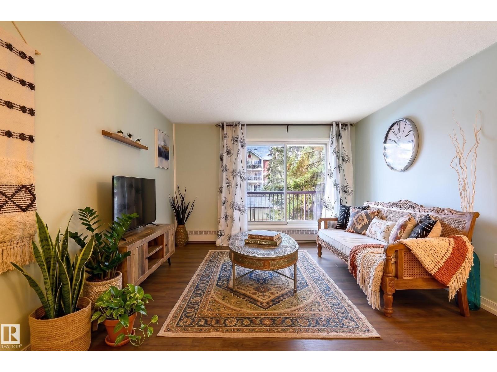 #237 10636 120 ST NW, Edmonton, Alberta