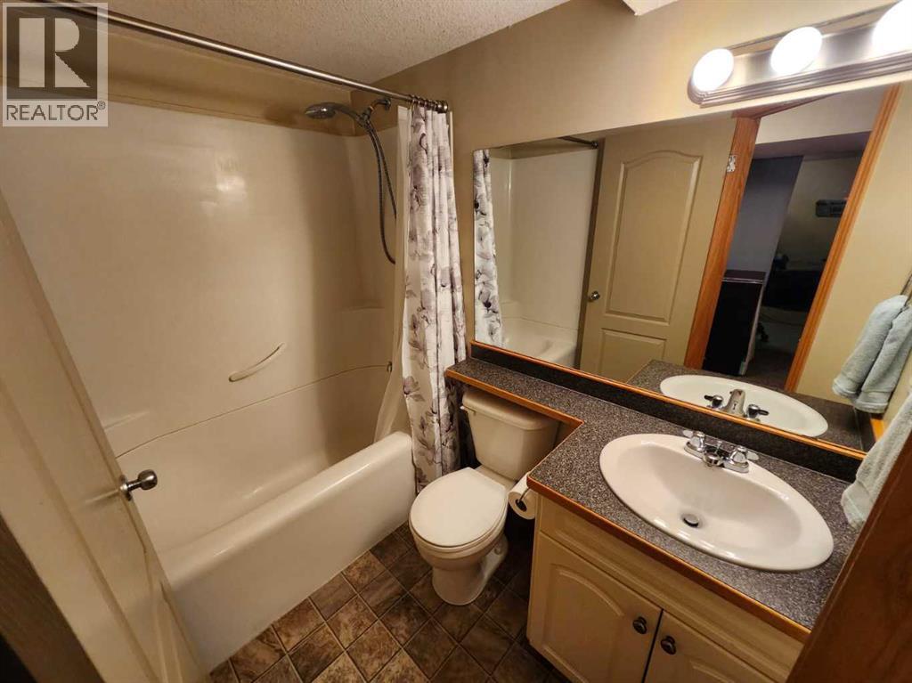 Unit 3, 1 Fir Street, Red Deer, Alberta  T4N 4Y1 - Photo 12 - A2302980