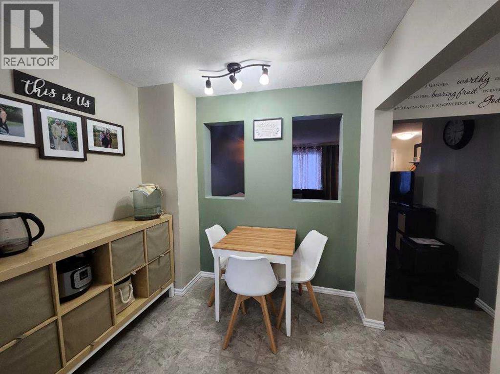 Unit 3, 1 Fir Street, Red Deer, Alberta  T4N 4Y1 - Photo 6 - A2302980