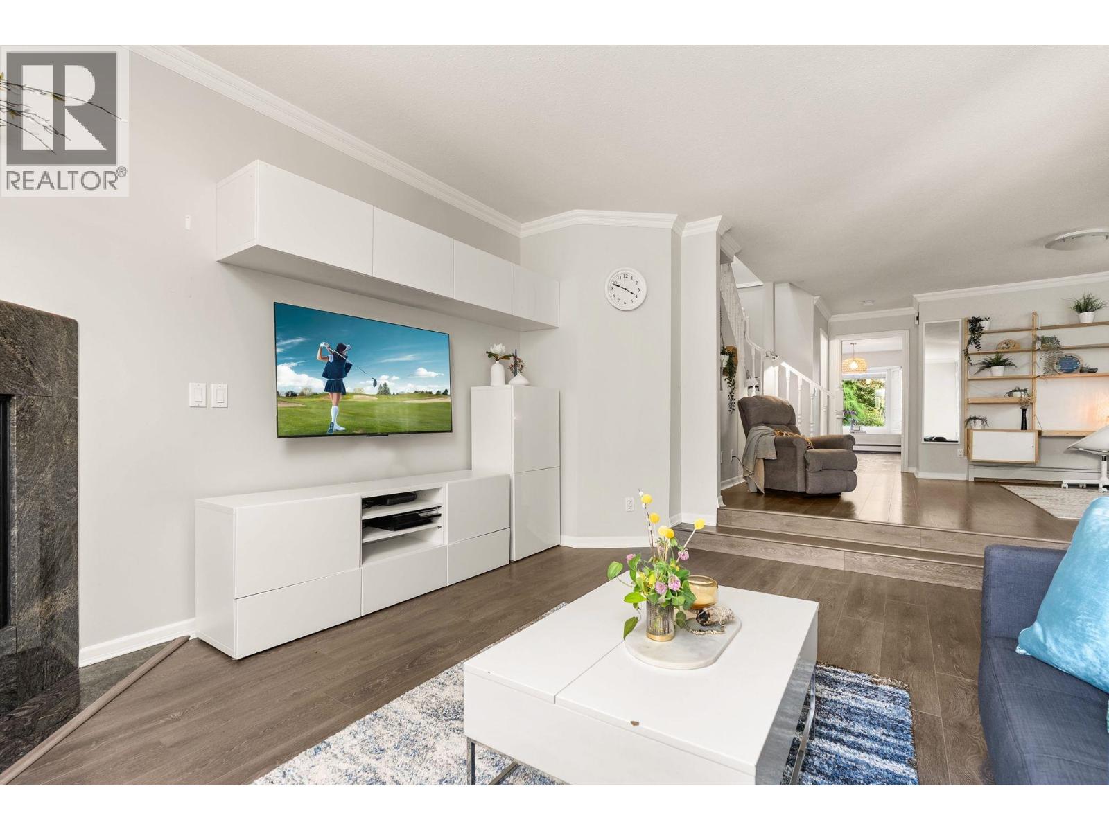 346 W 14th Street, North Vancouver, British Columbia  V7M 1P6 - Photo 6 - R3111600