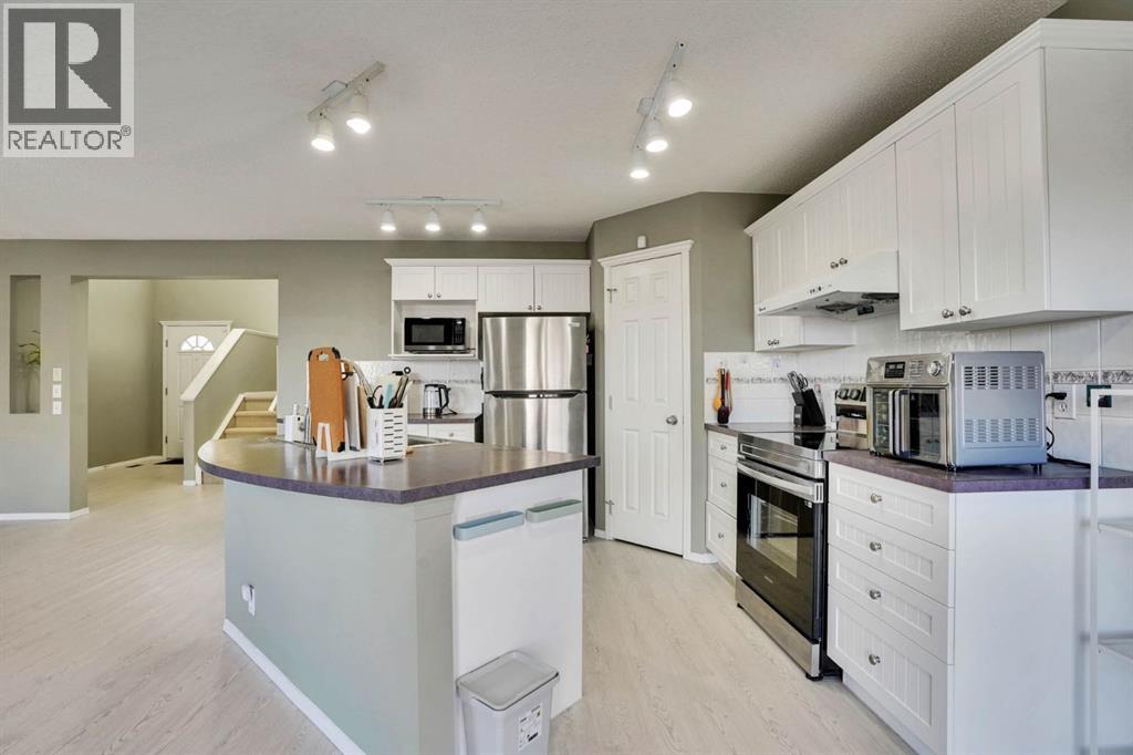 328 Tuscany Valley View Nw, Calgary, Alberta  T3L 2L1 - Photo 15 - A2296182