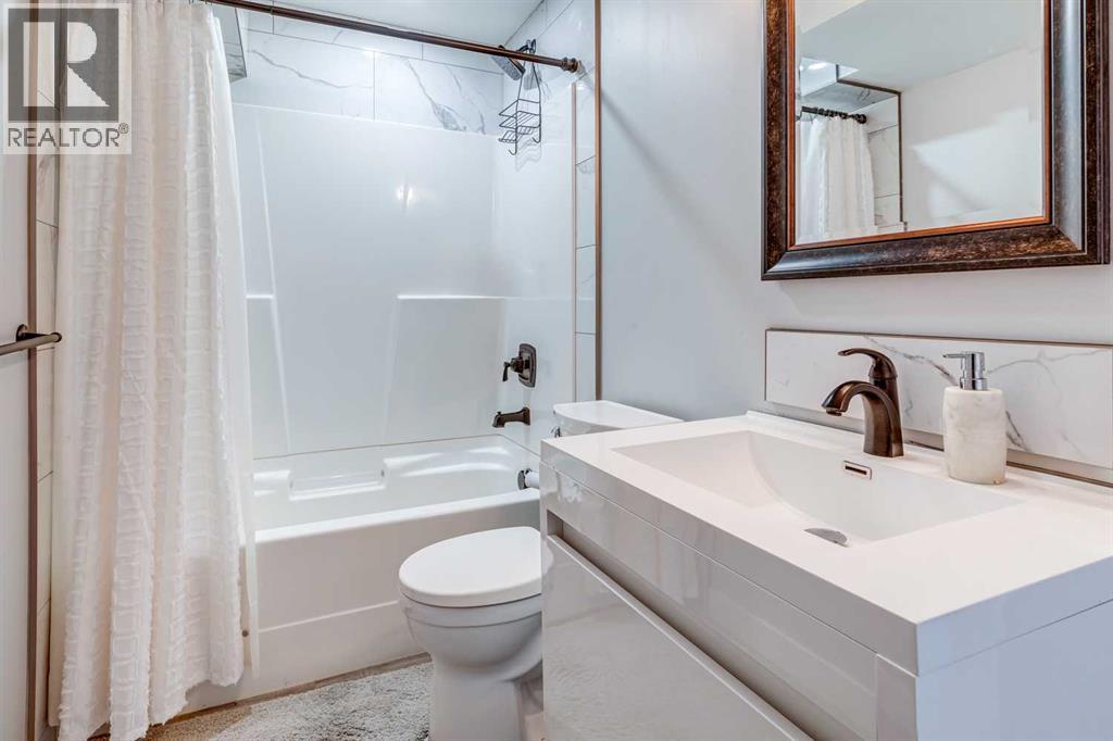 447 Tuscany Ridge Heights Nw, Calgary, Alberta  T3L 2W7 - Photo 41 - A2293440