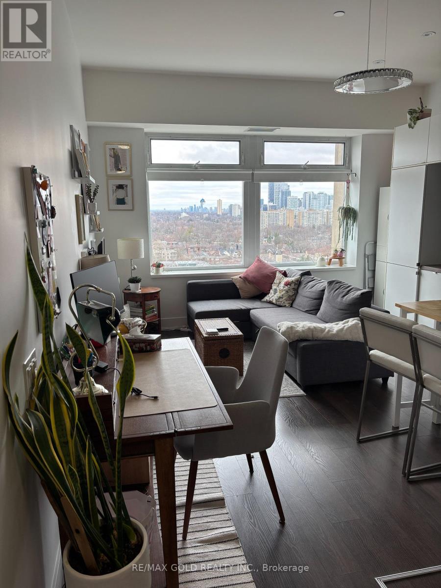 1426 - 111 St Clair Avenue W, Toronto, Ontario  M4V 1N5 - Photo 10 - C13016352