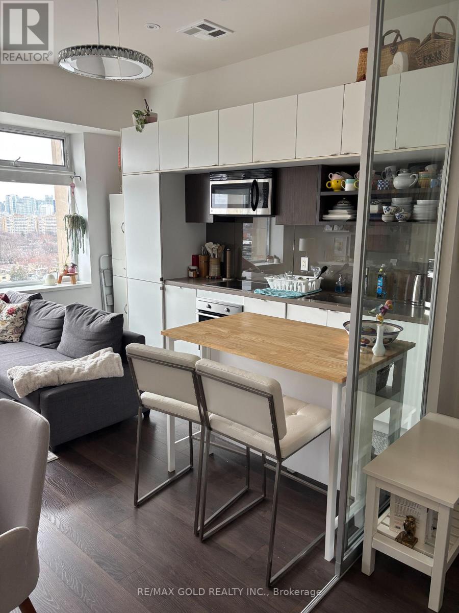 1426 - 111 St Clair Avenue W, Toronto, Ontario  M4V 1N5 - Photo 11 - C13016352