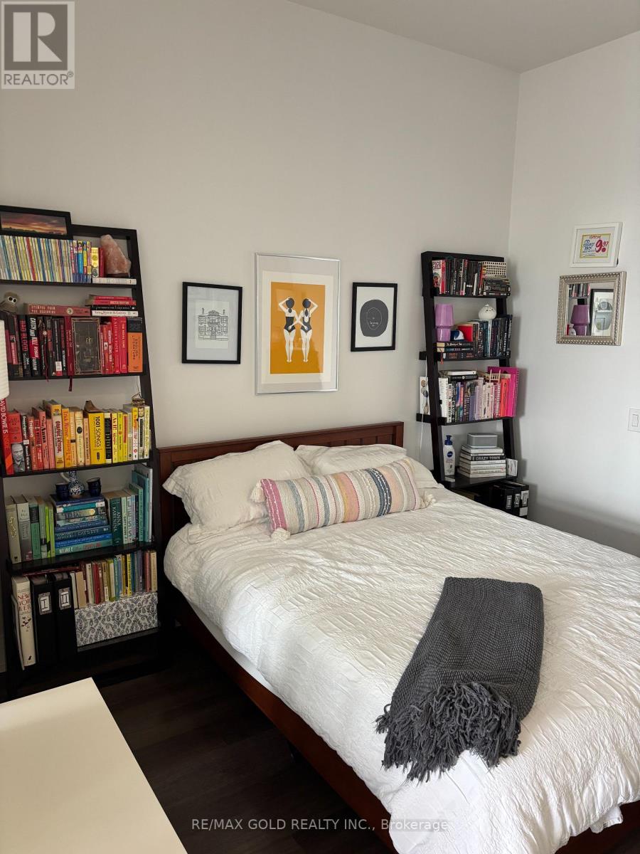 1426 - 111 St Clair Avenue W, Toronto, Ontario  M4V 1N5 - Photo 15 - C13016352