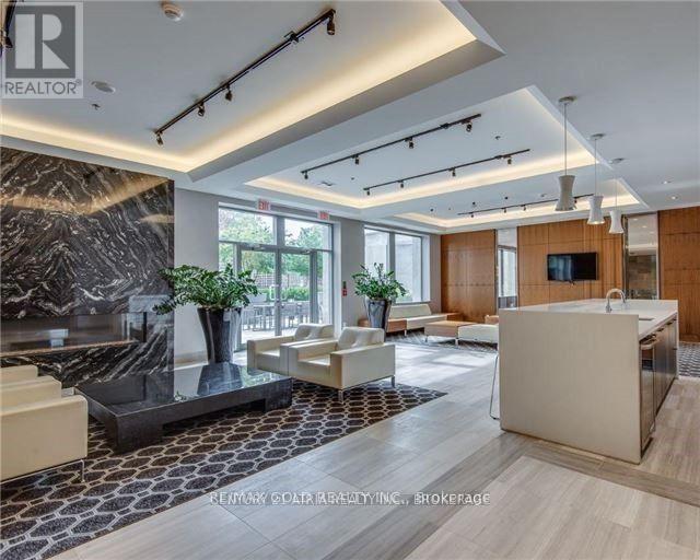 1426 - 111 St Clair Avenue W, Toronto, Ontario  M4V 1N5 - Photo 2 - C13016352