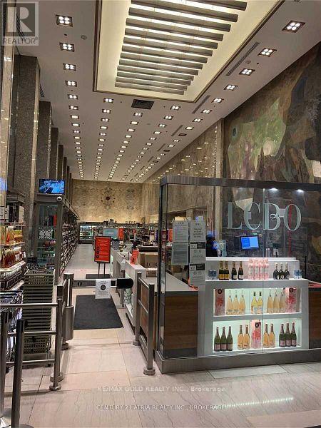 1426 - 111 St Clair Avenue W, Toronto, Ontario  M4V 1N5 - Photo 8 - C13016352