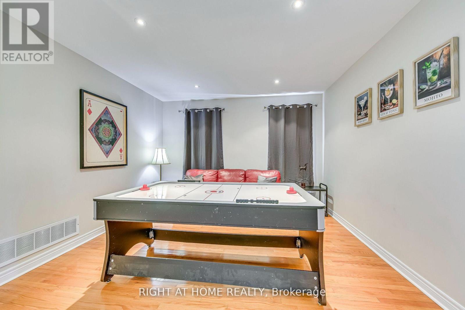 814 Brass Winds Place, Mississauga, Ontario  L5W 1T4 - Photo 12 - W12950684