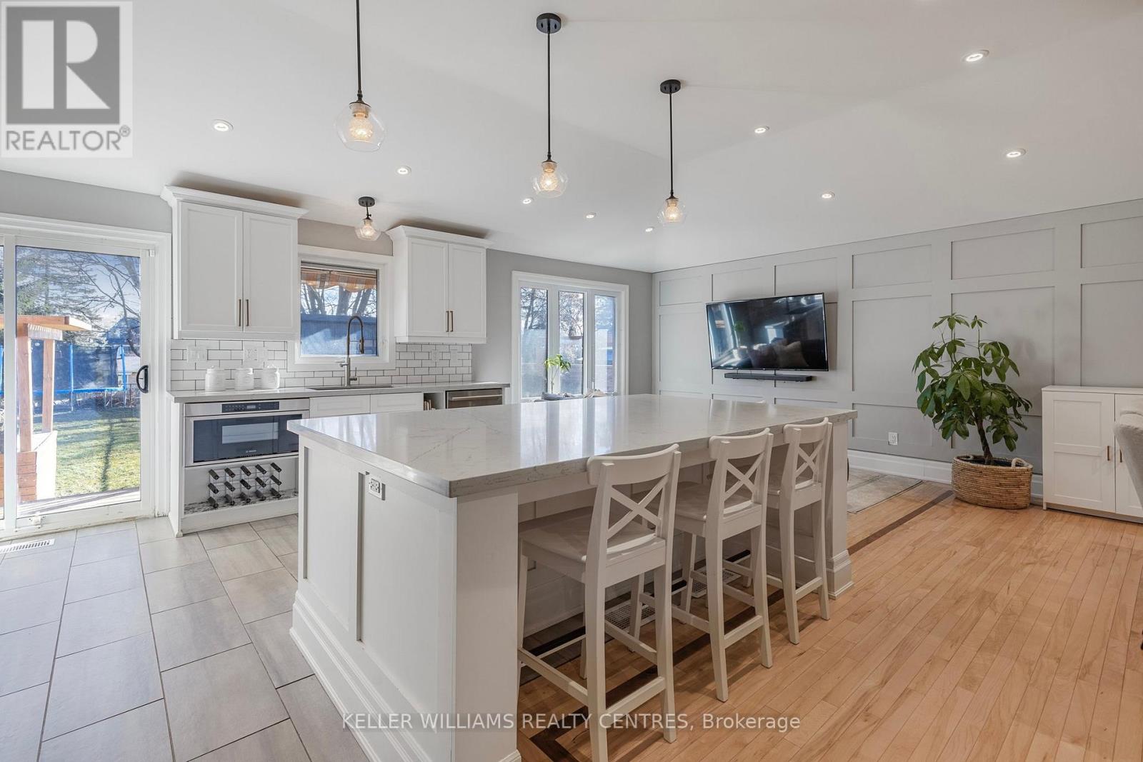 49 Jennifer Crescent, East Gwillimbury (Sharon), Ontario  L0G 1V0 - Photo 4 - N13016342