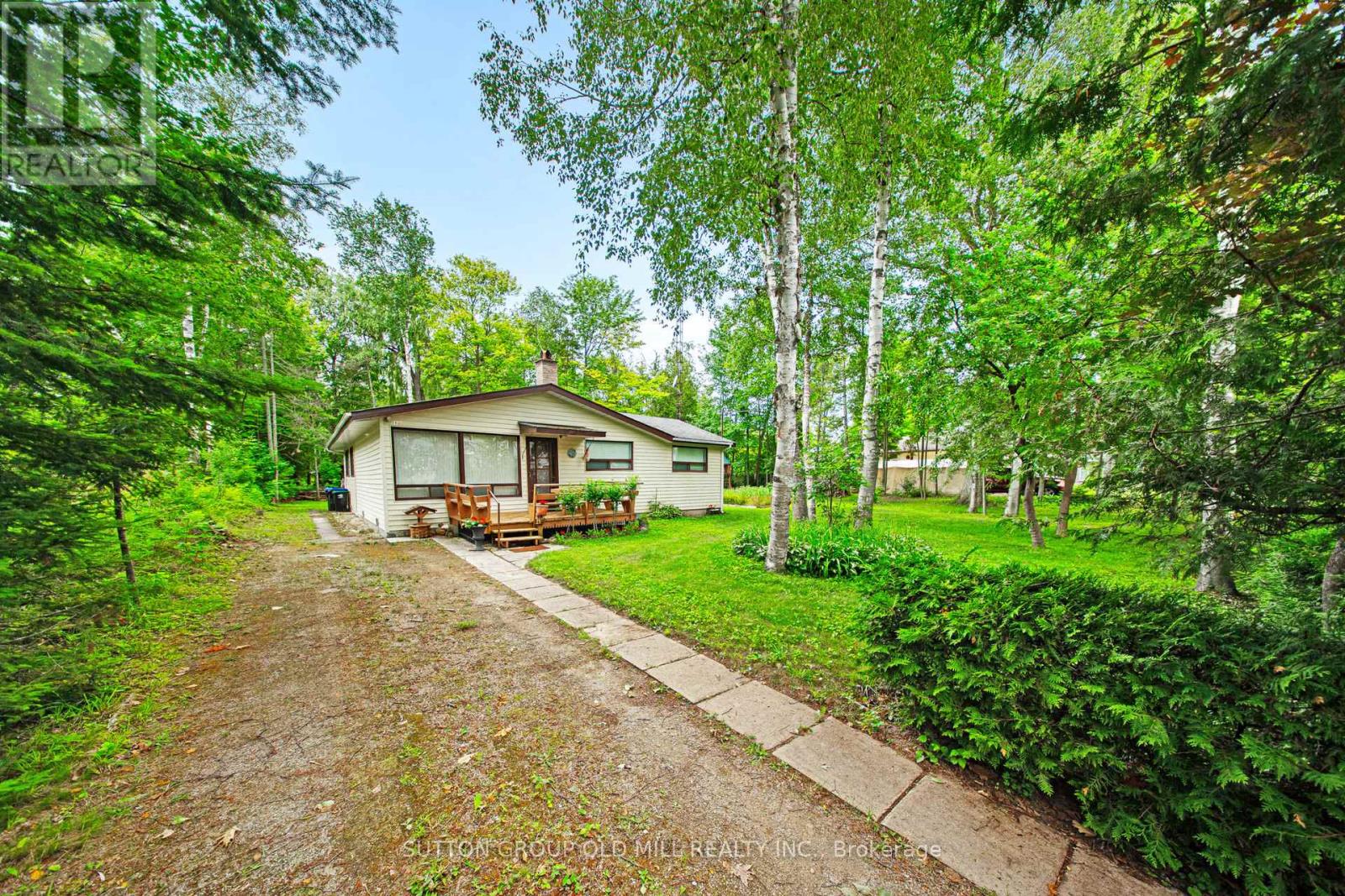 42 55th Street S, Wasaga Beach, Ontario  L9Z 1W9 - Photo 3 - S13016396