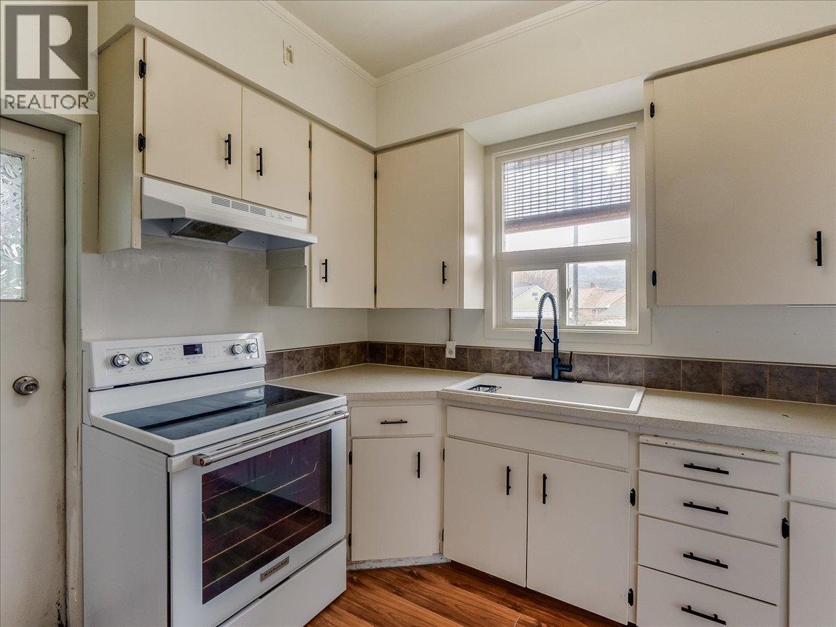 1706 Fourth Avenue, Trail, British Columbia  V1R 1S8 - Photo 21 - 10375475