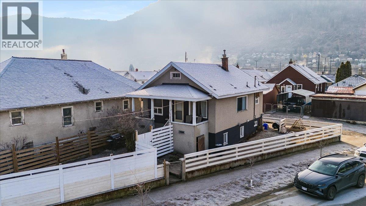 1706 Fourth Avenue, Trail, British Columbia  V1R 1S8 - Photo 11 - 10375475