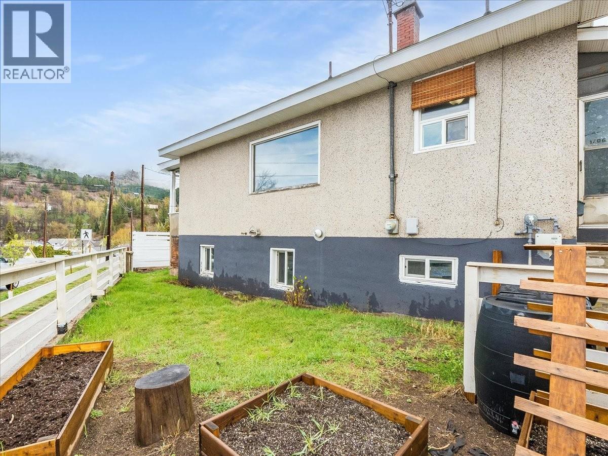 1706 Fourth Avenue, Trail, British Columbia  V1R 1S8 - Photo 5 - 10375475
