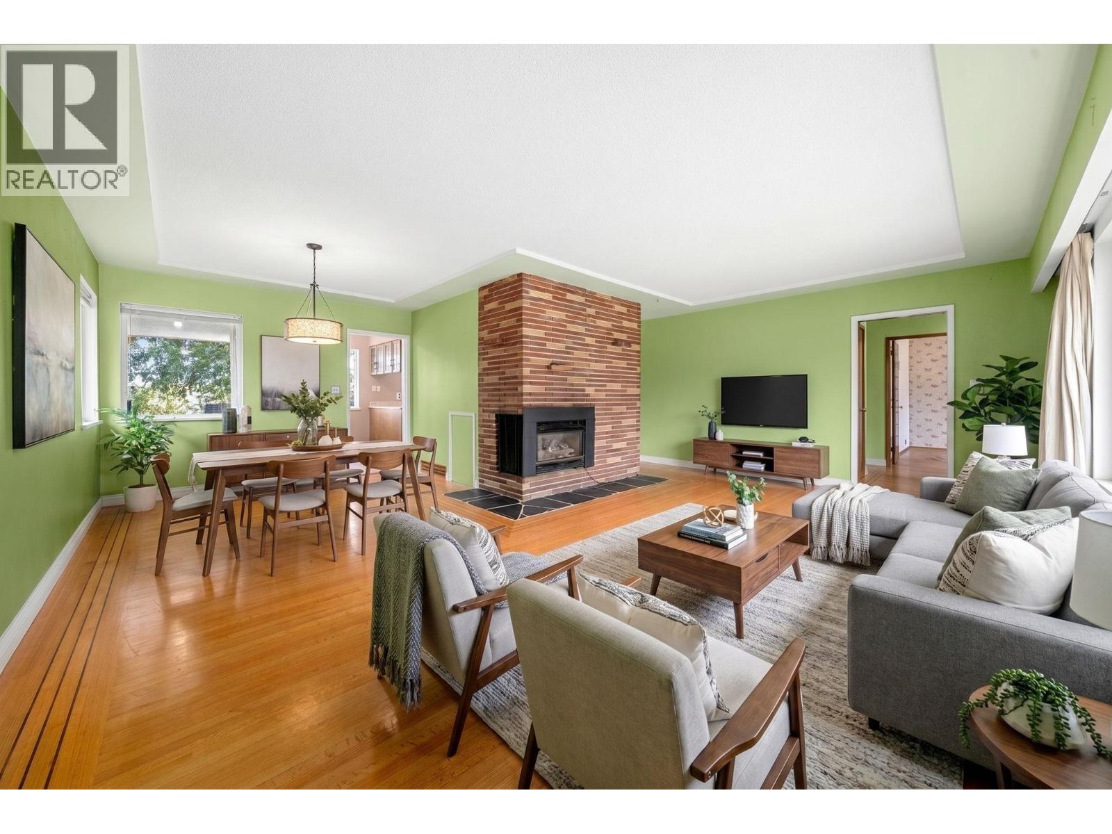 753 E 9th Street, North Vancouver, British Columbia  V7L 2C1 - Photo 8 - R3112746