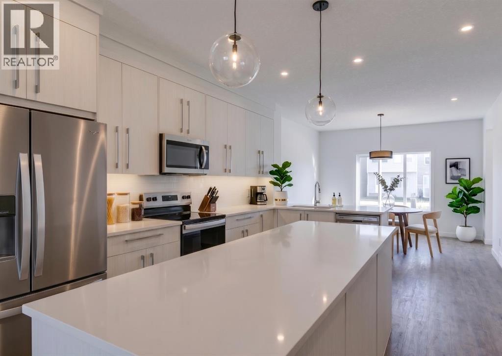 646 Rangeview Street SE, Calgary, Alberta  T3M 2K1 - Photo 5 - A2282157