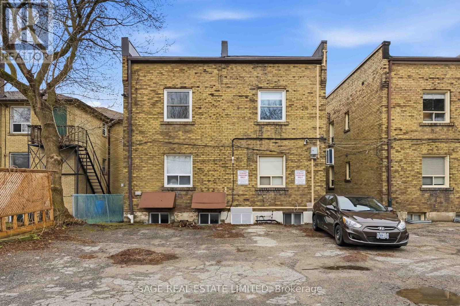 Upper - 251 High Park Avenue, Toronto, Ontario  M6P 2S5 - Photo 27 - W13016370