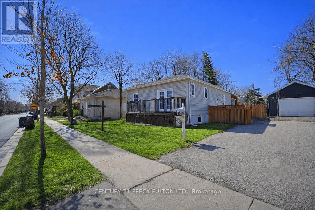 3 Mill Street S, Brampton, Ontario  L6Y 1S4 - Photo 2 - W13016376