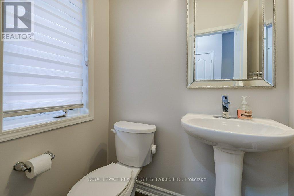 329 Gooding Crescent, Milton, Ontario  L9E 0A9 - Photo 8 - W13016398