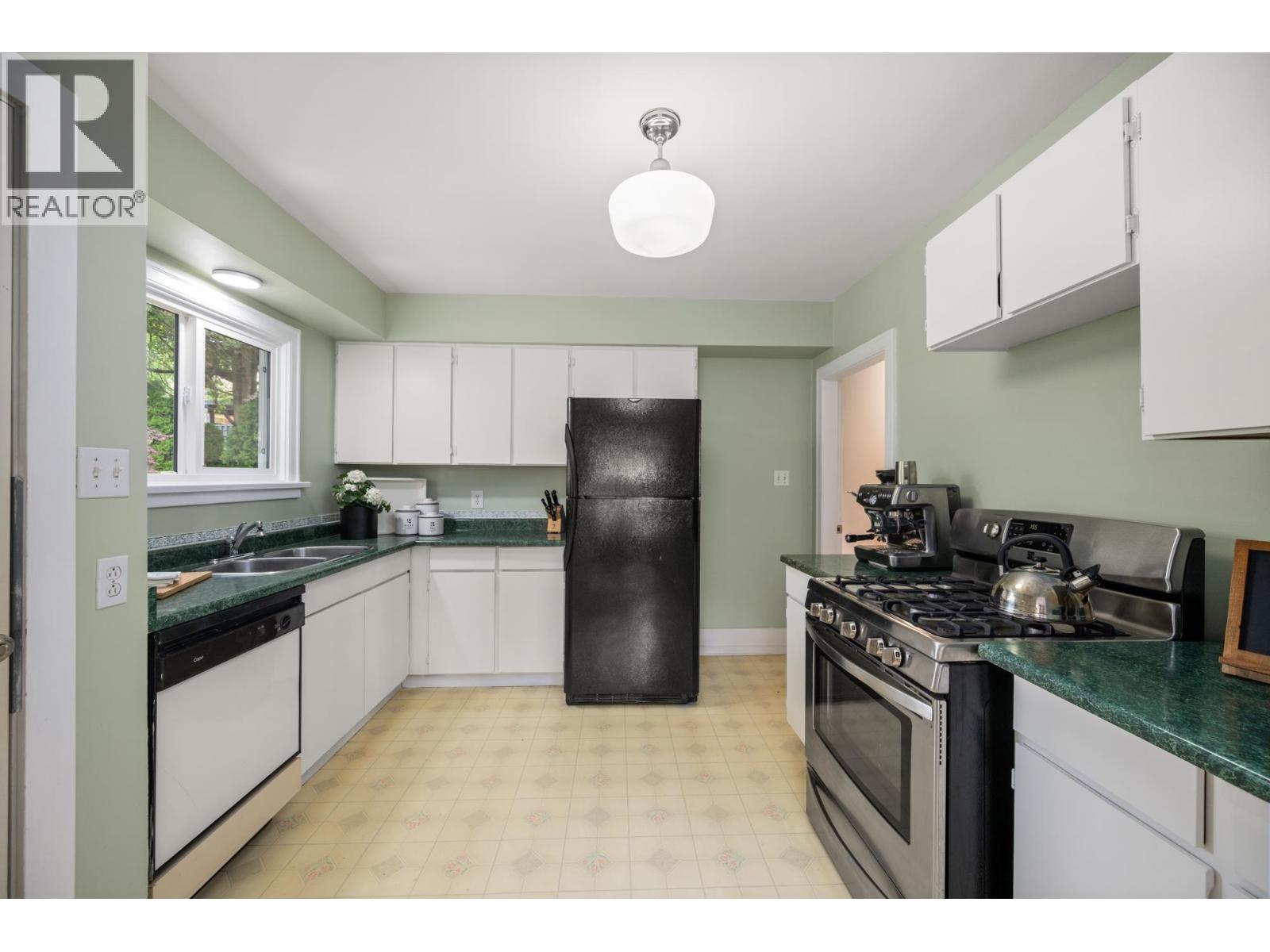 1509 Sixth Avenue, New Westminster, British Columbia  V3M 2C5 - Photo 12 - R3086195