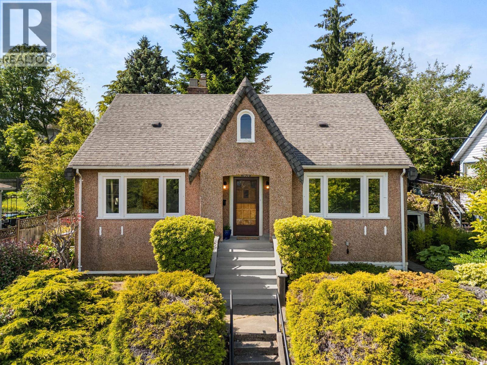 1509 SIXTH AVENUE, New Westminster, British Columbia