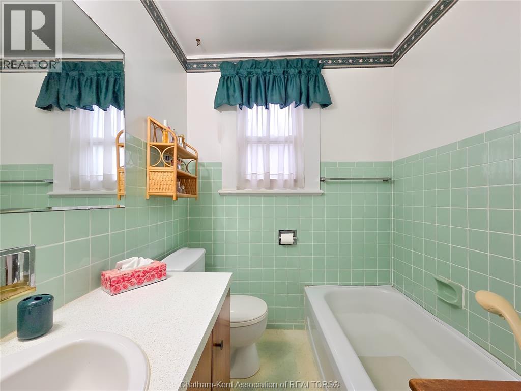 34 Park Avenue West, Chatham, Ontario  N7M 1V9 - Photo 28 - 26008504