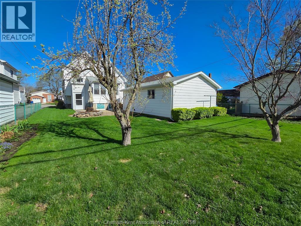 34 Park Avenue West, Chatham, Ontario  N7M 1V9 - Photo 3 - 26008504