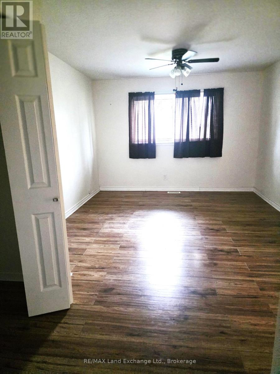 16 Penetangore Row S, Huron-Kinloss, Ontario  N2Z 2N6 - Photo 16 - X12862914