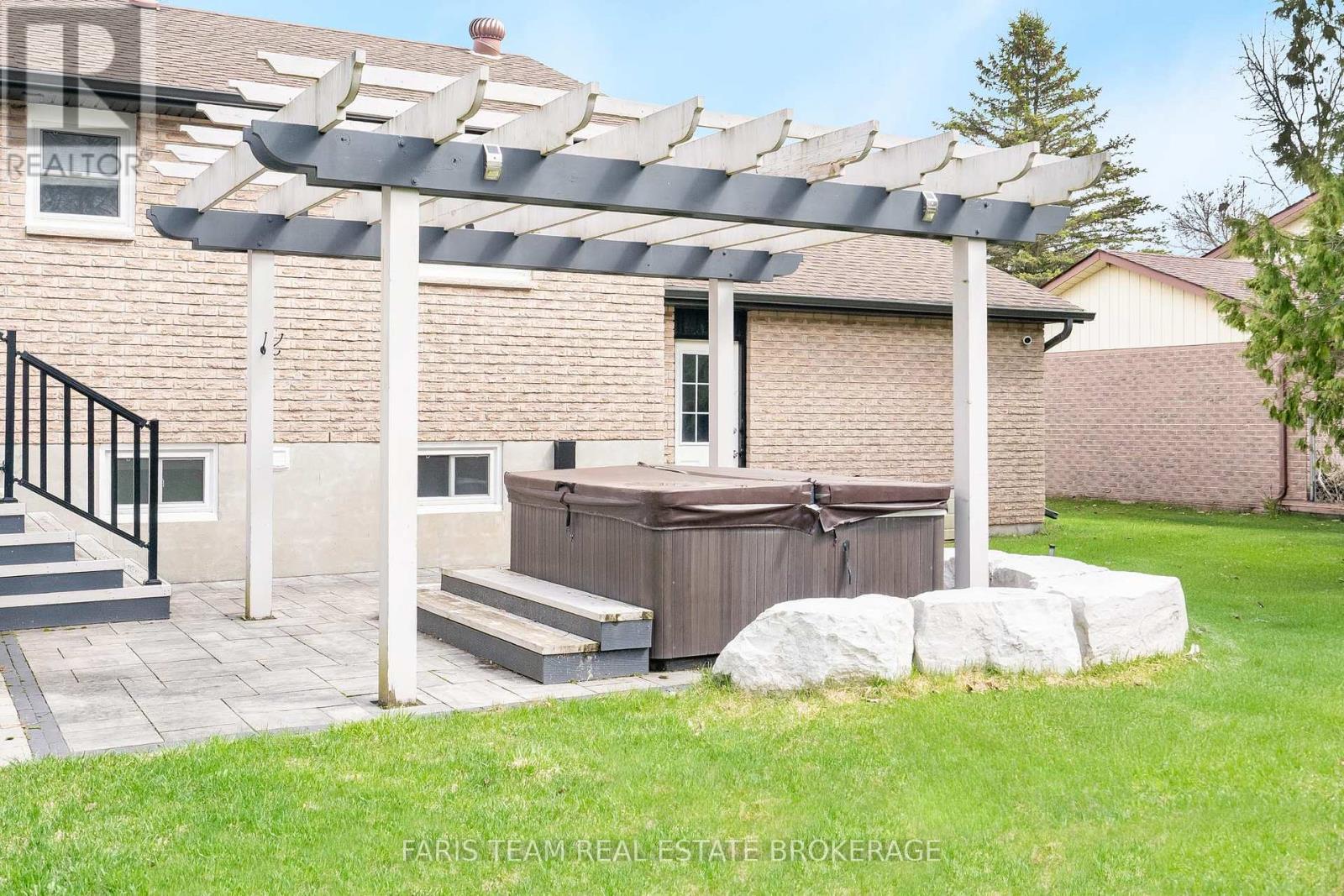 16 Wales Avenue N, Adjala-Tosorontio, Ontario  L0M 1J0 - Photo 32 - N12874768