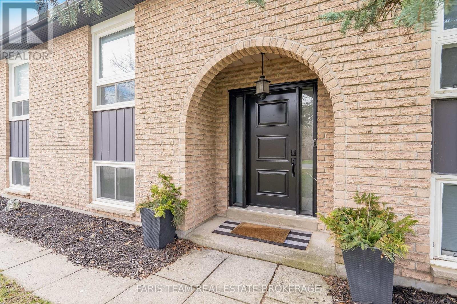 16 Wales Avenue N, Adjala-Tosorontio, Ontario  L0M 1J0 - Photo 4 - N12874768