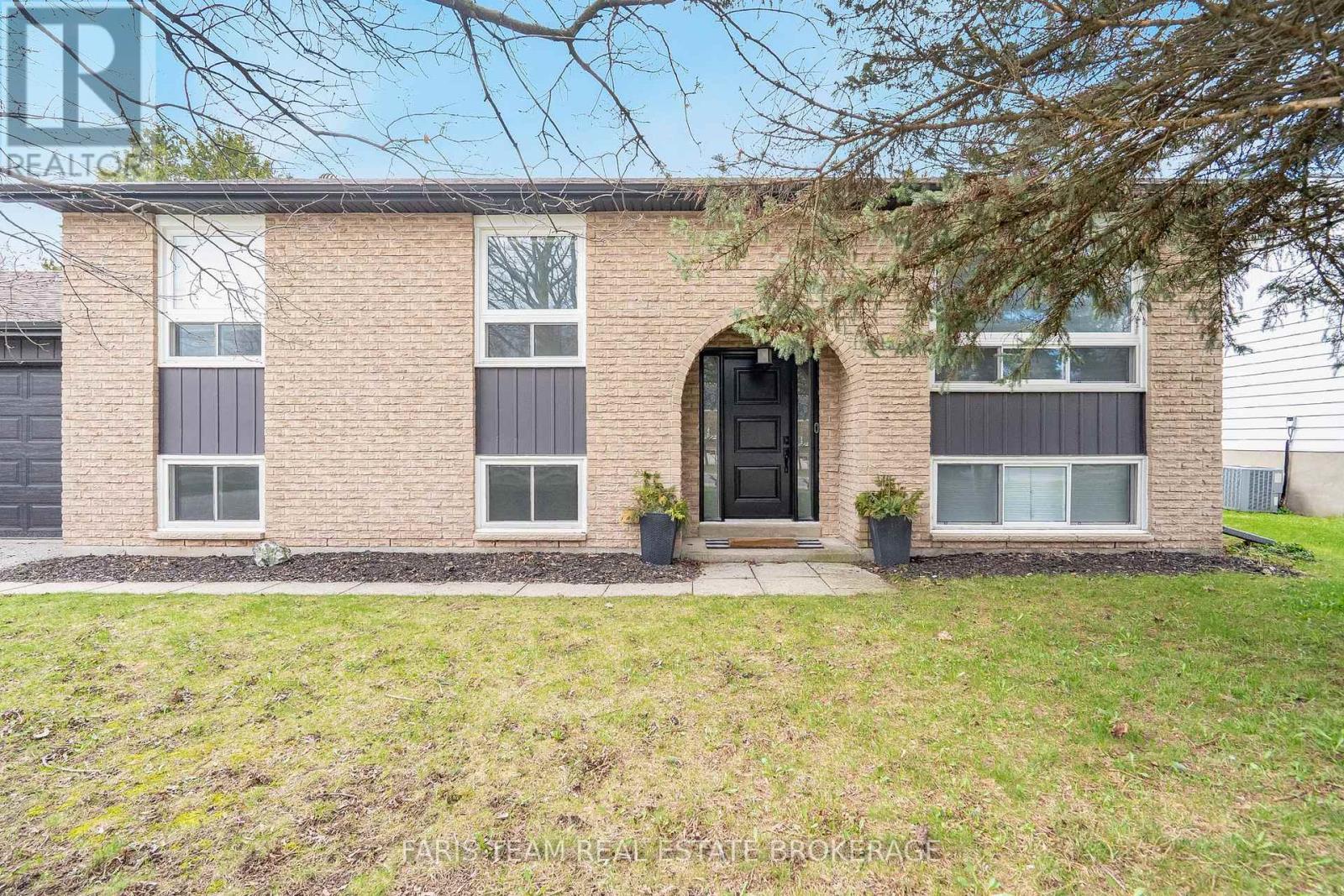 16 Wales Avenue N, Adjala-Tosorontio, Ontario  L0M 1J0 - Photo 3 - N12874768